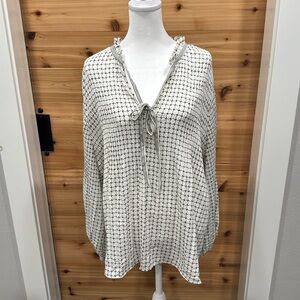 Max Studio size 1X Black and Cream Blouse NWT